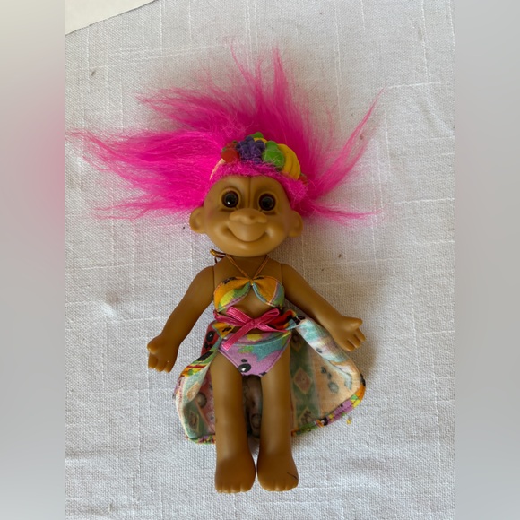 Russ Vintage Colorful Troll Dolls Set of 4 1980s Toys Dolls Police Beach - Picture 4 of 12